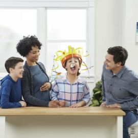 HASBRO ΕΠΙΤΡΑΠΕΖΙΟ ΠΑΙΧΝΙΔΙ ΤΟ ΣΤΕΜΜΑ ΤΗΣ ΜΑΣΑΣ ΓΙΑ 2+ ΠΑΙΚΤΕΣ 8+ ΕΤΩΝ E2420